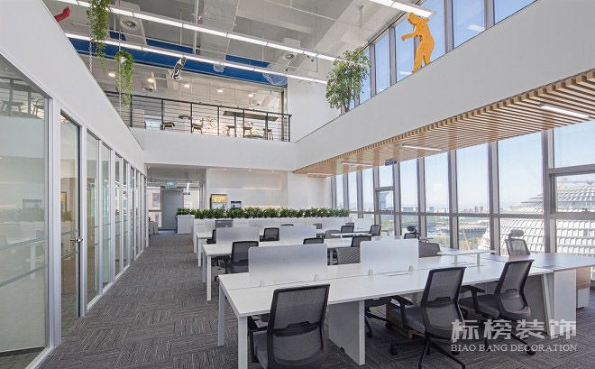 怎么辦公室裝修省錢 標傍裝飾來告訴你